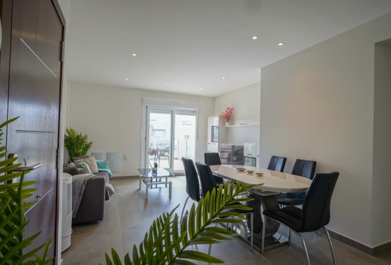 Segunda Mano - Apartamento - Torrevieja - Aguas nuevas 1