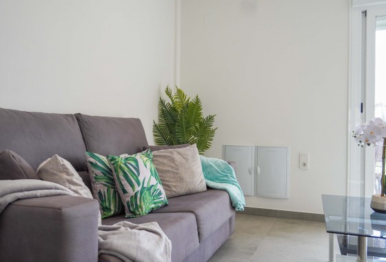 Segunda Mano - Apartamento - Torrevieja - Aguas nuevas 1