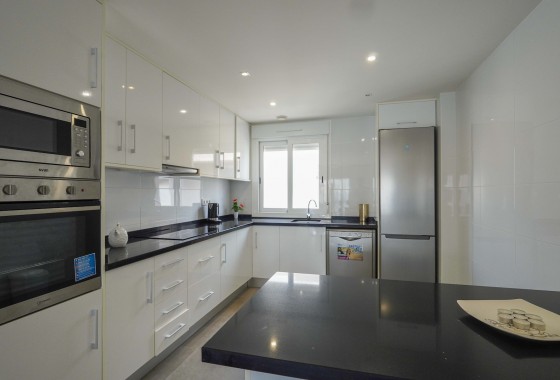 Segunda Mano - Apartamento - Torrevieja - Aguas nuevas 1