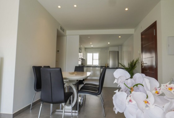 Segunda Mano - Apartamento - Torrevieja - Aguas nuevas 1
