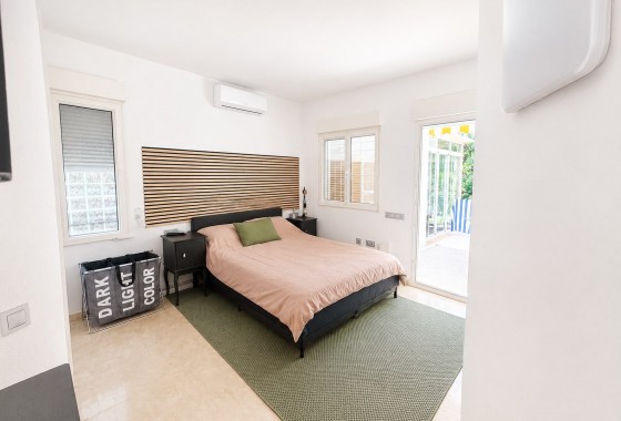 Resale - Detached Villa - Villamartin