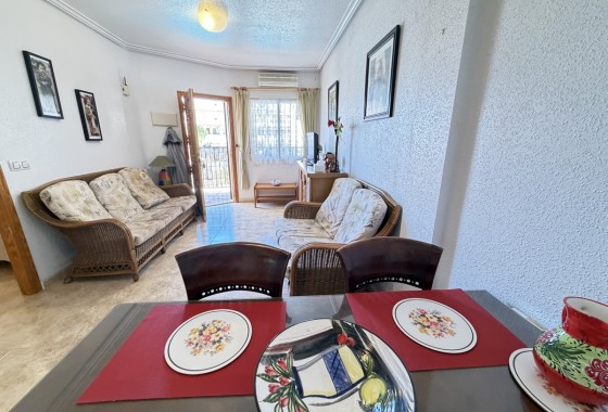 Resale - Apartment - Orihuela Costa - La Zenia