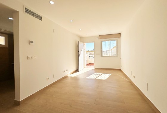 Resale - Apartment - Orihuela Costa - Costa Blanca