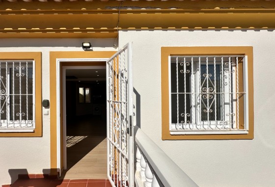Resale - Apartment - Orihuela Costa - Costa Blanca