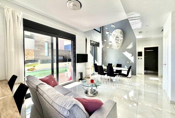 Revente - Villa - Orihuela Costa - Lomas de Cabo Roig