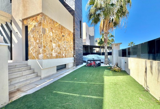 Revente - Villa - Orihuela Costa - Lomas de Cabo Roig