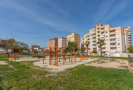 Revente - Appartement - Torrevieja - Nueva Torrevieja