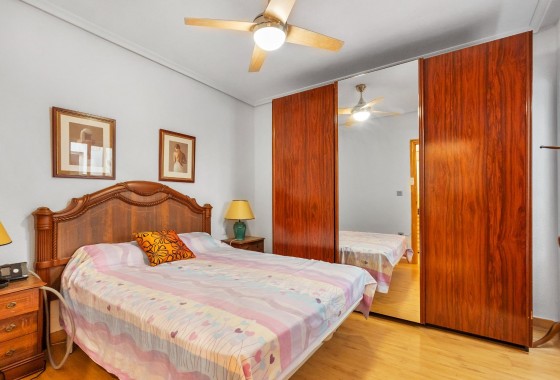 Revente - Appartement - Torrevieja - Paseo maritimo