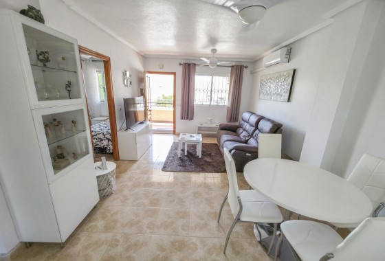 Resale - Apartment - Villamartin
