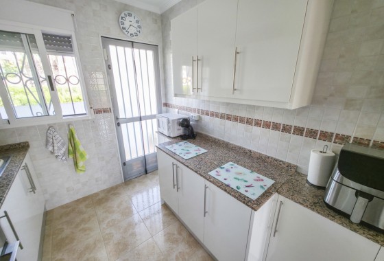 Resale - Apartment - Villamartin