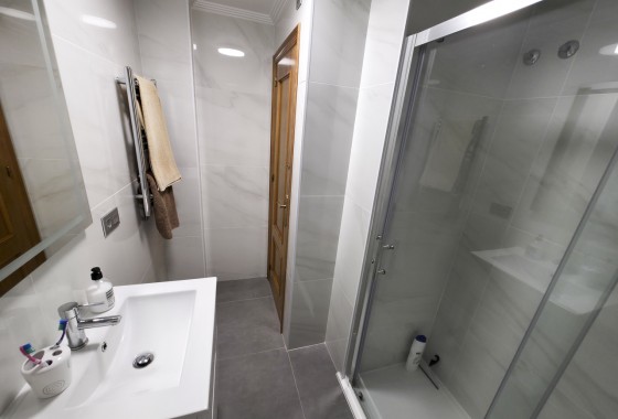 Resale - Apartment - Villamartin