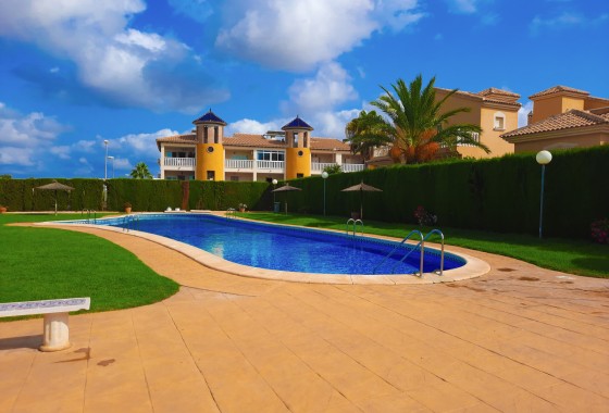 Resale - Apartment - Villamartin