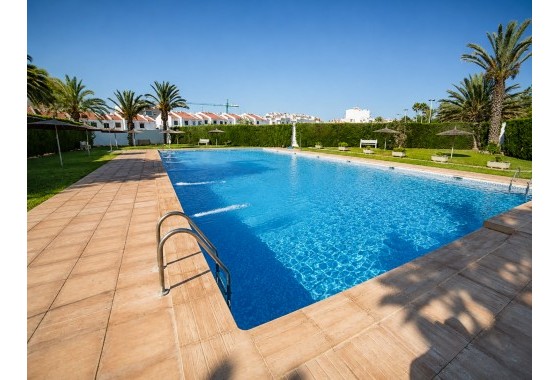 Segunda Mano - Adosado - Torrevieja - Torrevieja - Aguas Nuevas