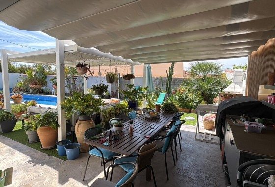 Segunda Mano - Chalet - Torrevieja - La Siesta - El Salado -  Torreta