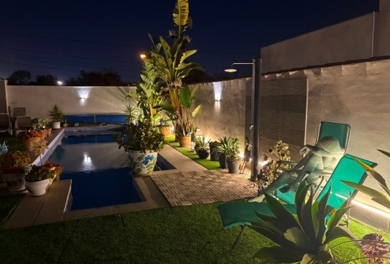 Segunda Mano - Chalet - Torrevieja - La Siesta - El Salado -  Torreta