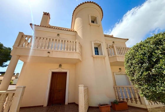 Revente - Villa - Orihuela Costa - Costa Blanca