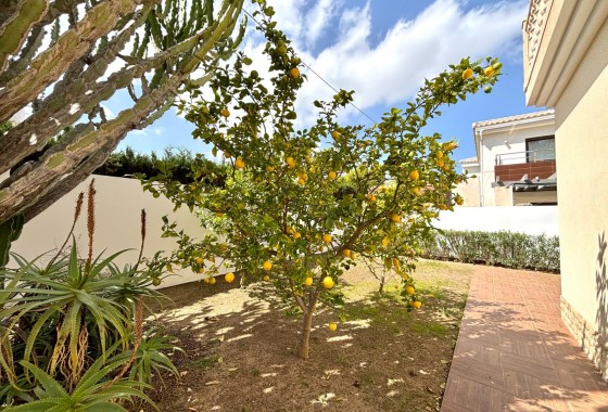 Revente - Villa - Orihuela Costa - Costa Blanca