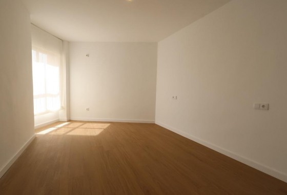 Resale - Apartment - Orihuela Costa - La Zenia