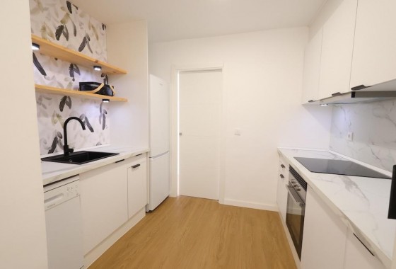 Resale - Apartment - Orihuela Costa - La Zenia