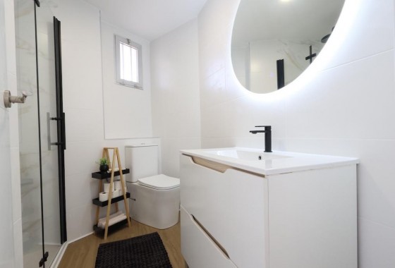 Resale - Apartment - Orihuela Costa - La Zenia