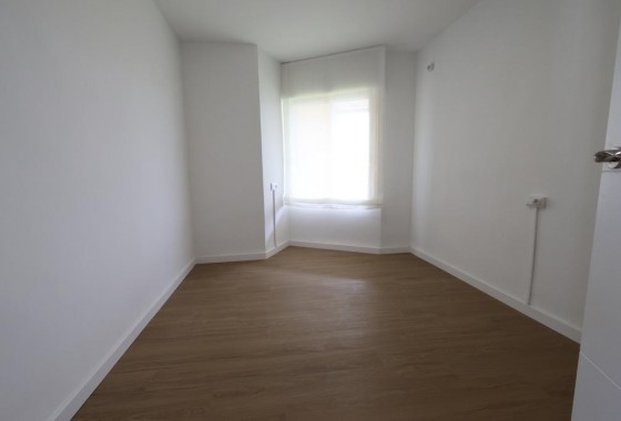 Resale - Apartment - Orihuela Costa - La Zenia