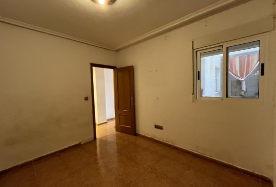Resale - Apartment - Almoradí