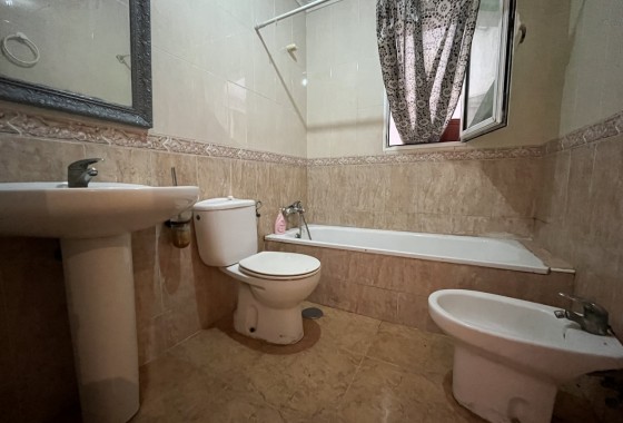 Resale - Apartment - Almoradí