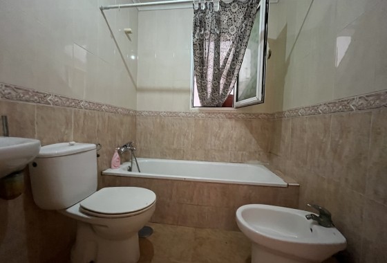 Resale - Apartment - Almoradí