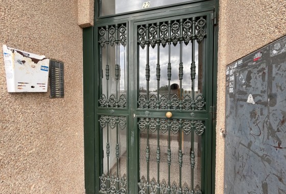 Resale - Apartment - Almoradí