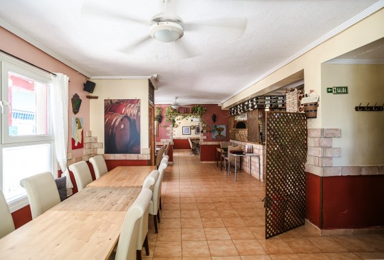 Revente - COMMERCIAL PROPERTY - TORREVIEJA - La Veleta