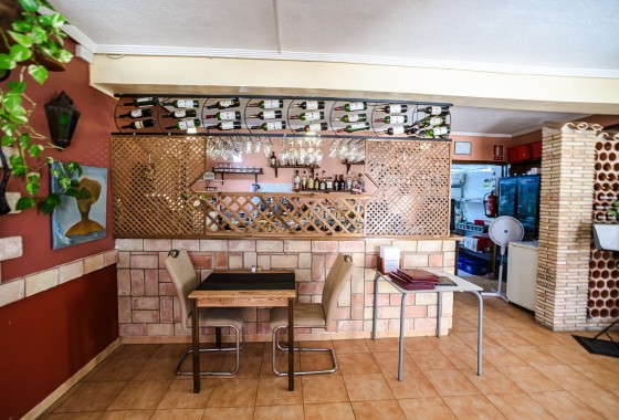 Revente - COMMERCIAL PROPERTY - TORREVIEJA - La Veleta