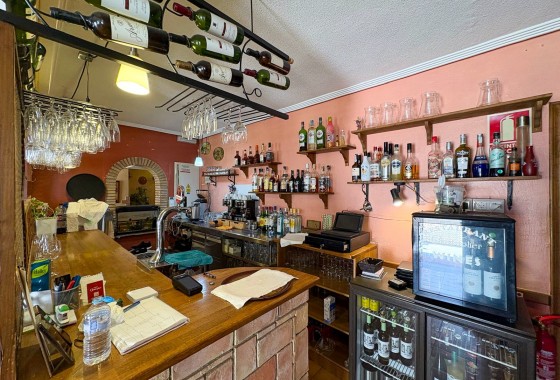 Revente - COMMERCIAL PROPERTY - TORREVIEJA - La Veleta