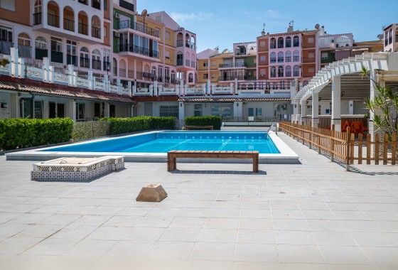 Revente - COMMERCIAL PROPERTY - TORREVIEJA - La Veleta
