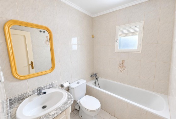 Resale - Apartment - Torrevieja - Estacion de autobuses