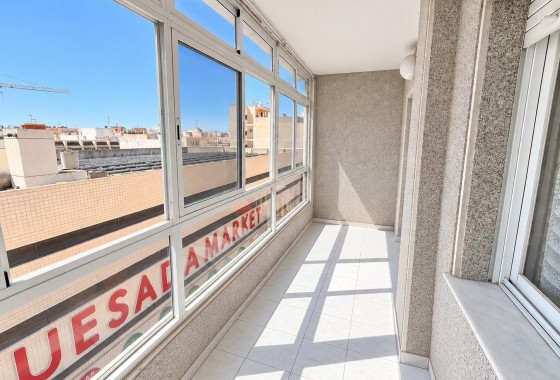 Resale - Apartment - Torrevieja - Estacion de autobuses