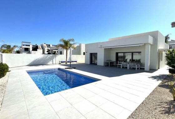 Obra nueva - Chalet - Rafal - polideportivo