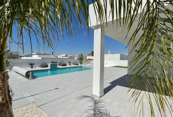 Obra nueva - Chalet - Rafal - polideportivo
