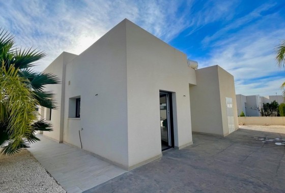 Obra nueva - Chalet - Rafal - polideportivo