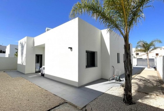 Obra nueva - Chalet - Rafal - polideportivo