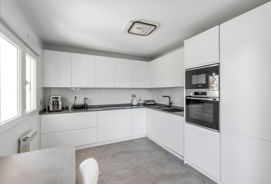 Revente - Villa - Torrevieja - Los balcones