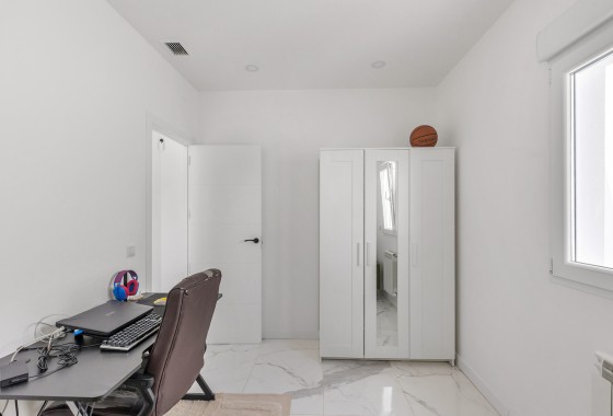 Revente - Villa - Torrevieja - Los balcones