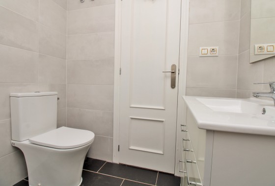 Revente - Maison mitoyenne - Villamartin