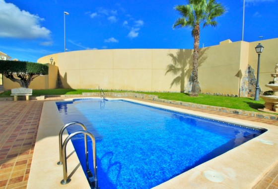 Revente - Maison mitoyenne - Villamartin