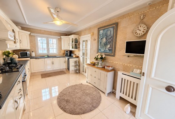 Resale - Detached Villa - Orihuela Costa