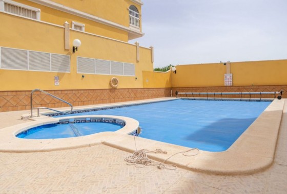 Resale - Apartamento - Algorfa
