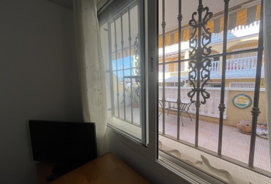 Resale - Apartamento - Algorfa
