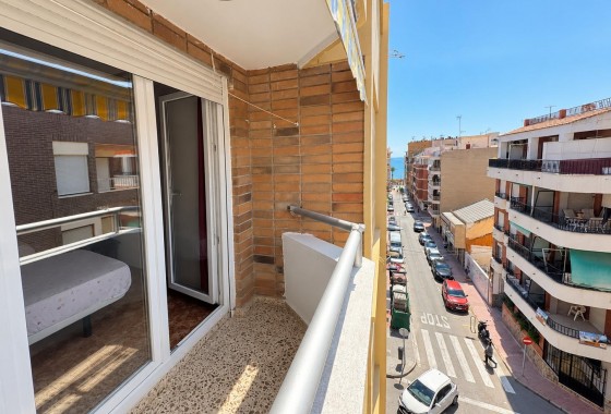 Resale - Apartment - Torrevieja - Playa del cura