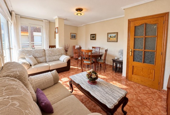 Resale - Apartment - Torrevieja - Playa del cura