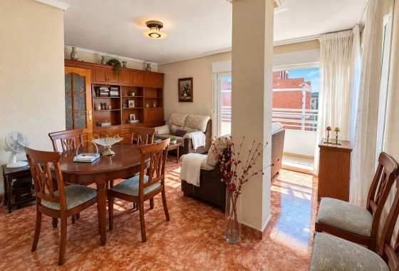 Resale - Apartment - Torrevieja - Playa del cura