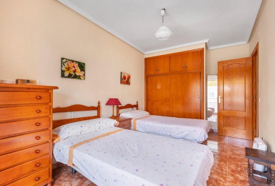 Resale - Apartment - Torrevieja - Playa del cura